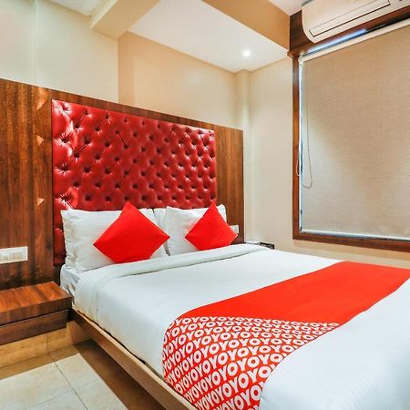 Oyo 70475 Hotel Sea Breeze Bombaj Zewnętrze zdjęcie