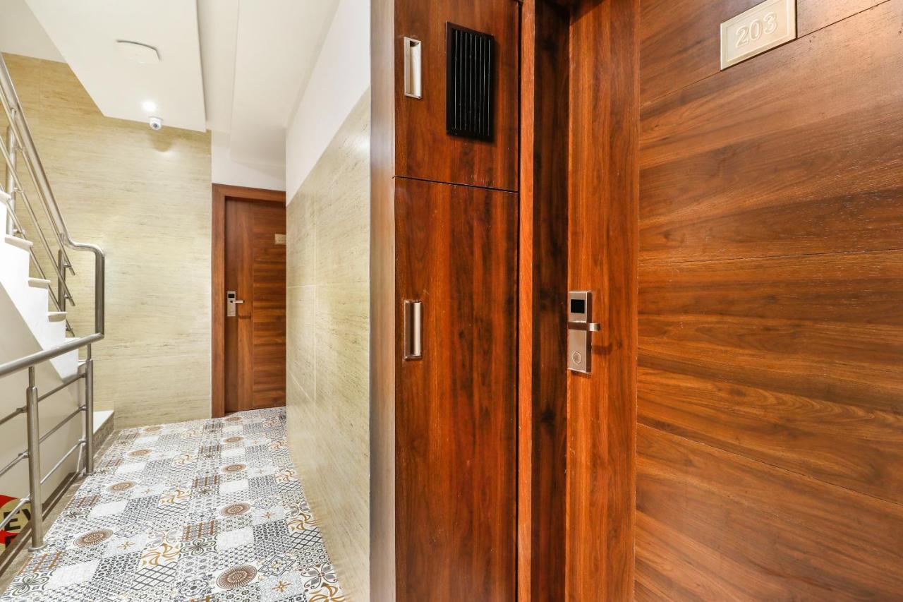 Oyo 70475 Hotel Sea Breeze Bombaj Zewnętrze zdjęcie