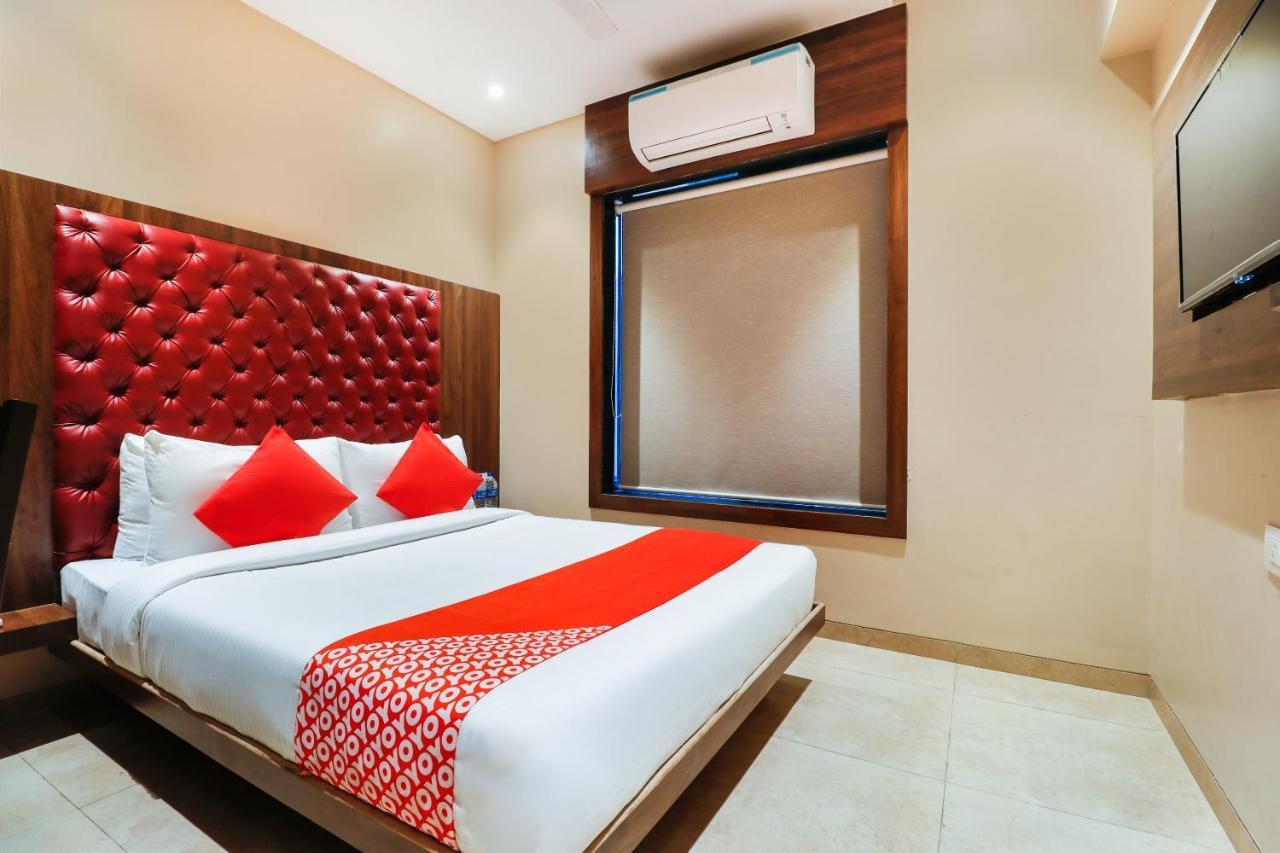 Oyo 70475 Hotel Sea Breeze Bombaj Zewnętrze zdjęcie