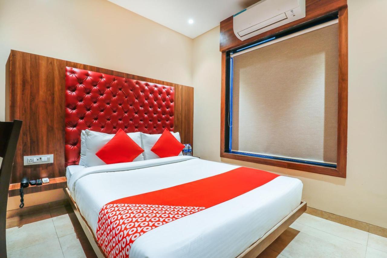 Oyo 70475 Hotel Sea Breeze Bombaj Zewnętrze zdjęcie