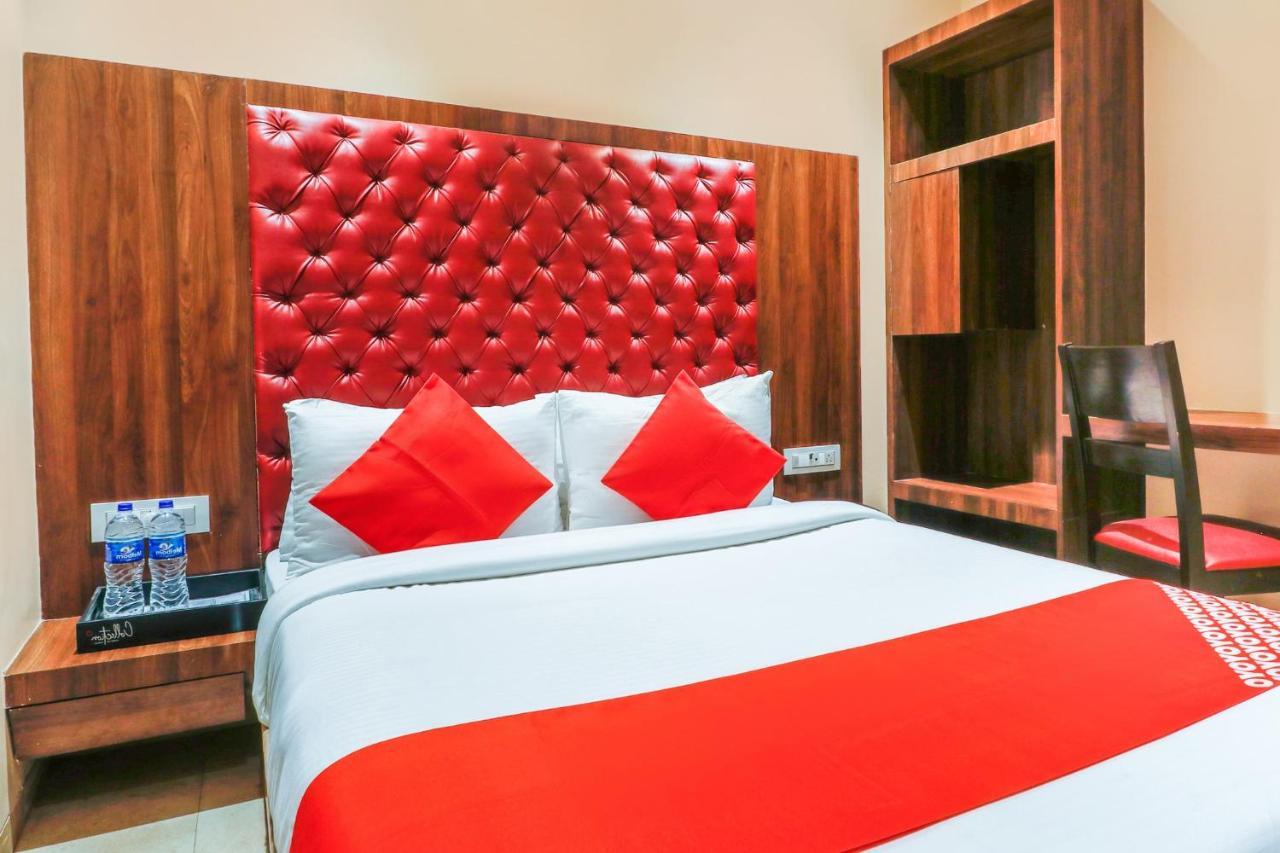 Oyo 70475 Hotel Sea Breeze Bombaj Zewnętrze zdjęcie