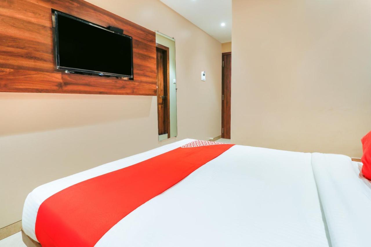 Oyo 70475 Hotel Sea Breeze Bombaj Zewnętrze zdjęcie