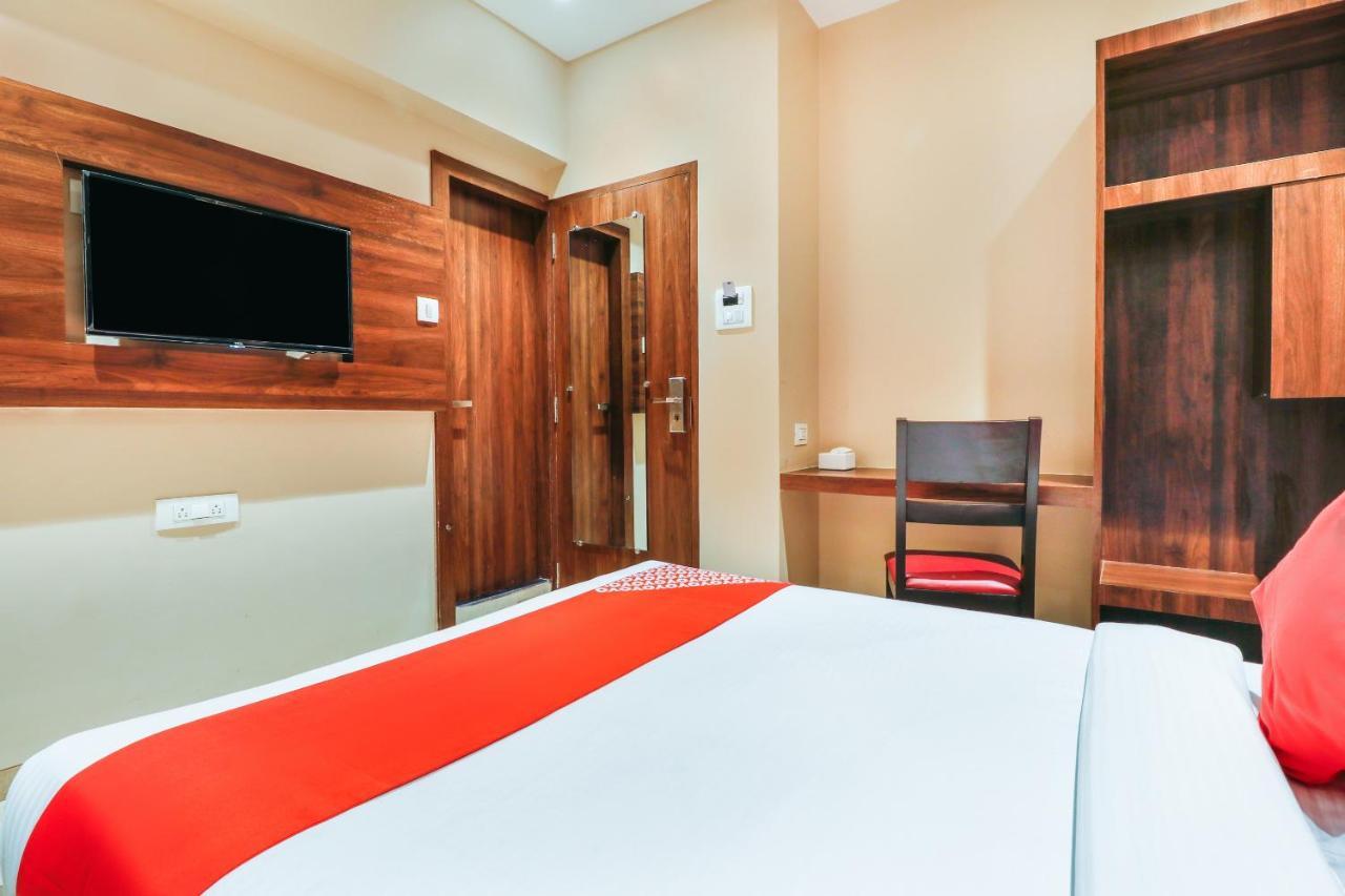 Oyo 70475 Hotel Sea Breeze Bombaj Zewnętrze zdjęcie