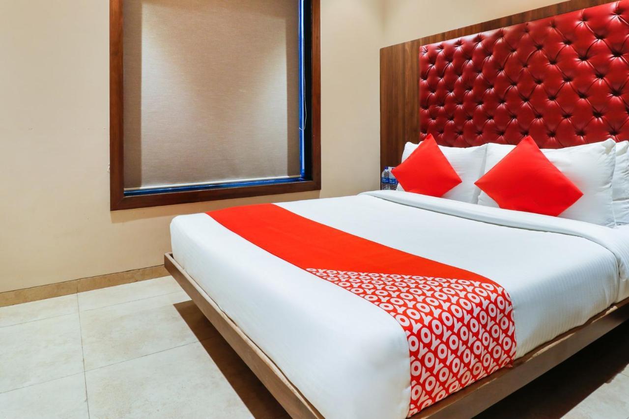 Oyo 70475 Hotel Sea Breeze Bombaj Zewnętrze zdjęcie